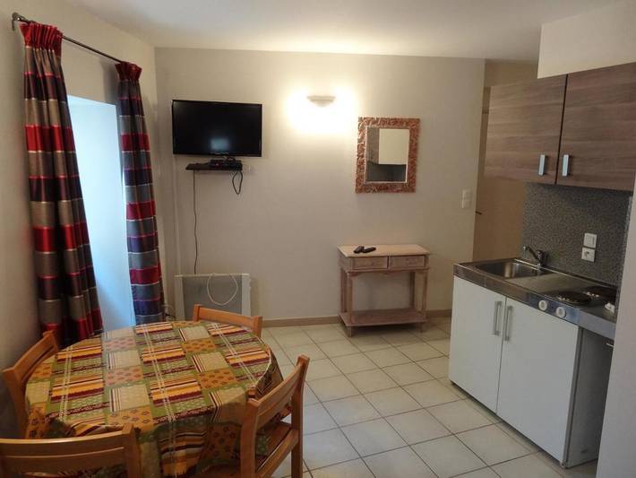 Chambre d’hôte pour 3 personnes, avec jardin et piscine à Salavas - 2