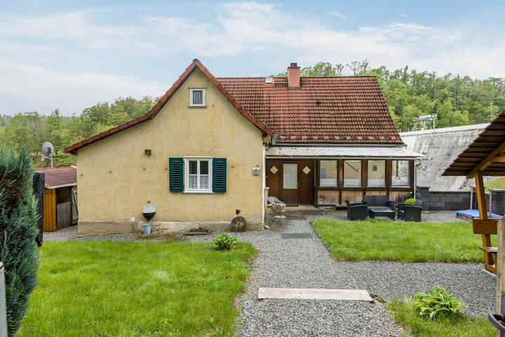 Ferienwohnung für 6 Personen, mit Garten in Schleiz