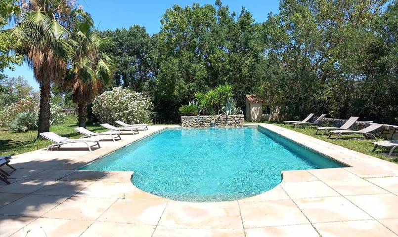 Casa de vacaciones para 6 personas, con piscina además de jacuzzi y jardín - 1