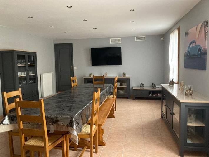 Maison de vacances pour 12 personnes, avec piscine ainsi que jardin et terrasse