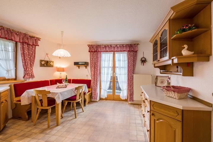 Casa de vacaciones rústica Annelies con Wi-Fi, jardín, terraza in Ultramar, Lago Chiem