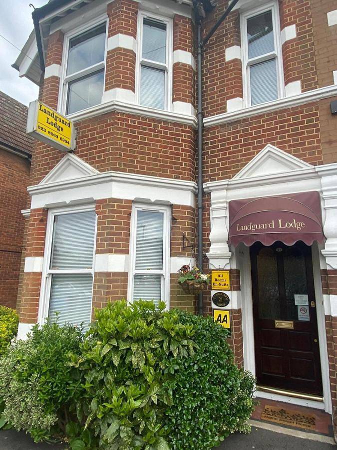 Bed and breakfast for 2 people in Southampton