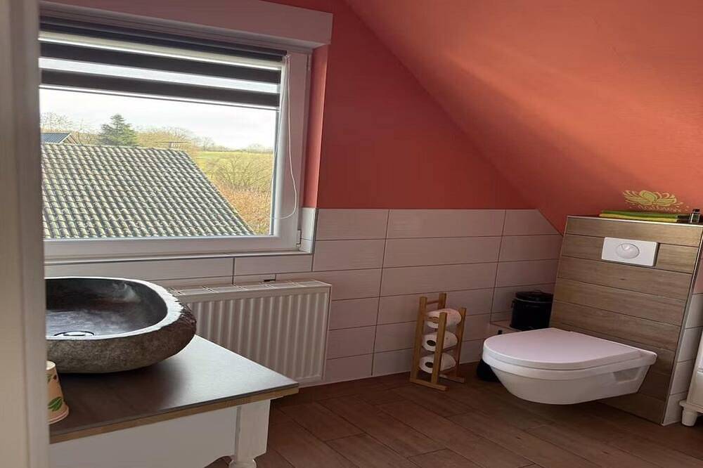 Ganze Wohnung, Wellnessloft mit Sauna und Garten - Appartement/Fewo, Bad, Wc in Ortenberg, Wetterau