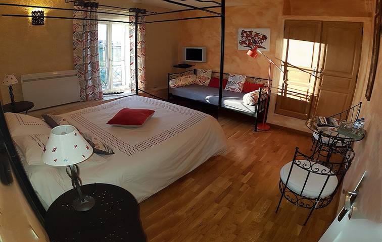 Chambre d’hôte pour 3 personnes, avec jardin