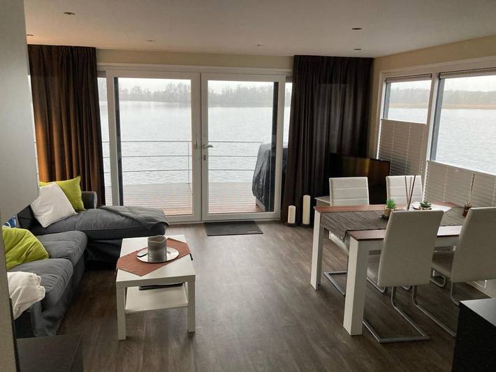 Ferienhaus für 4 Personen, mit Terrasse und Seeblick sowie Ausblick in Zehdenick - 3