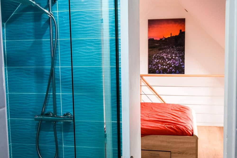 Appartement entier, Duplex Vue Mer de tourisme 3 étoiles avec Balcon & Piscine in Saint-Guénolé, Penmarch