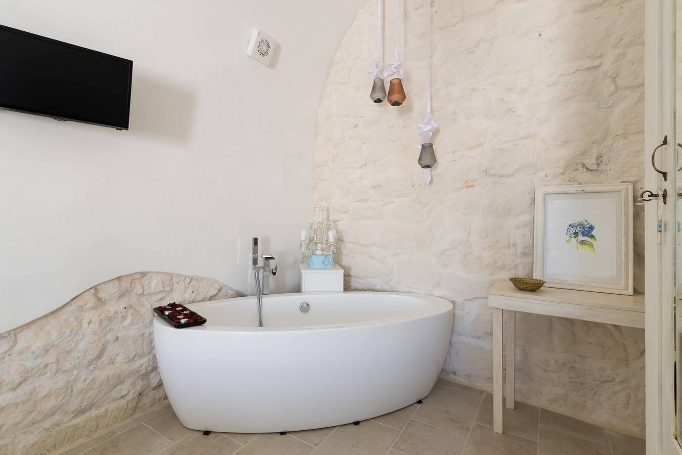 Entire apartment, Petra Suite Ostuni by Wonderful Italy in Ostuni, Salento