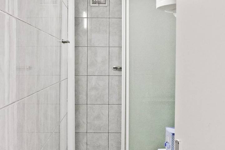 Ganze Wohnung, 2-Zimmer-Ferienwohnung am Strand Podgora, Makarska in Podgora, Makarska Riviera
