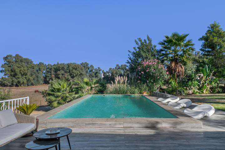 Casa rural para 14 personas, con Jardín y Sauna en Sierra de Cádiz