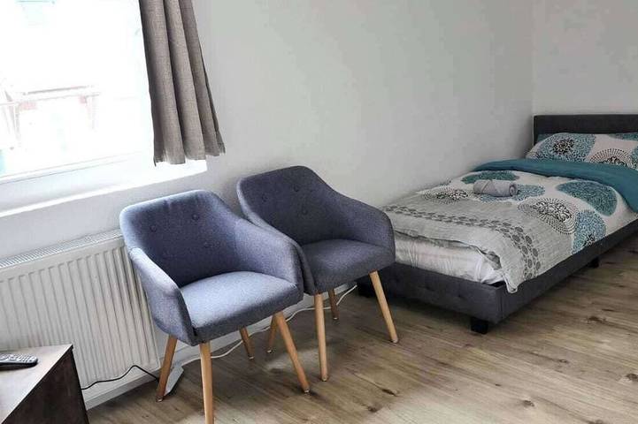 Ganze Wohnung, Gemütliche 3-Zimmer Wohnung - Schlafmöglichkeiten für 7 in Villingen-Schwenningen, Mittlerer Schwarzwald