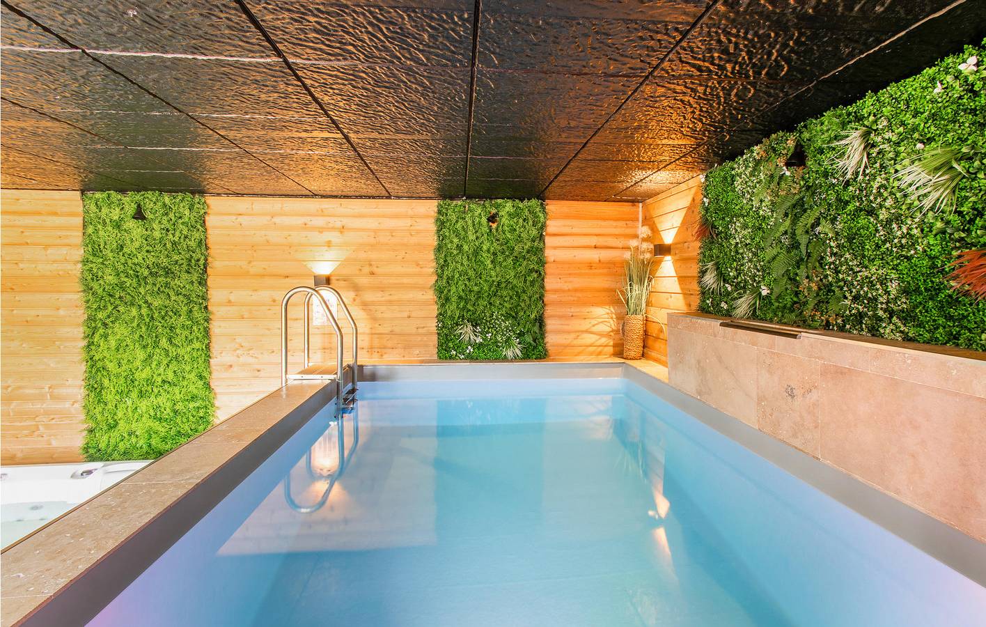 Appartement spacieux avec piscine et parking in Le Mesnil-Jourdain, Région de Les Andelys