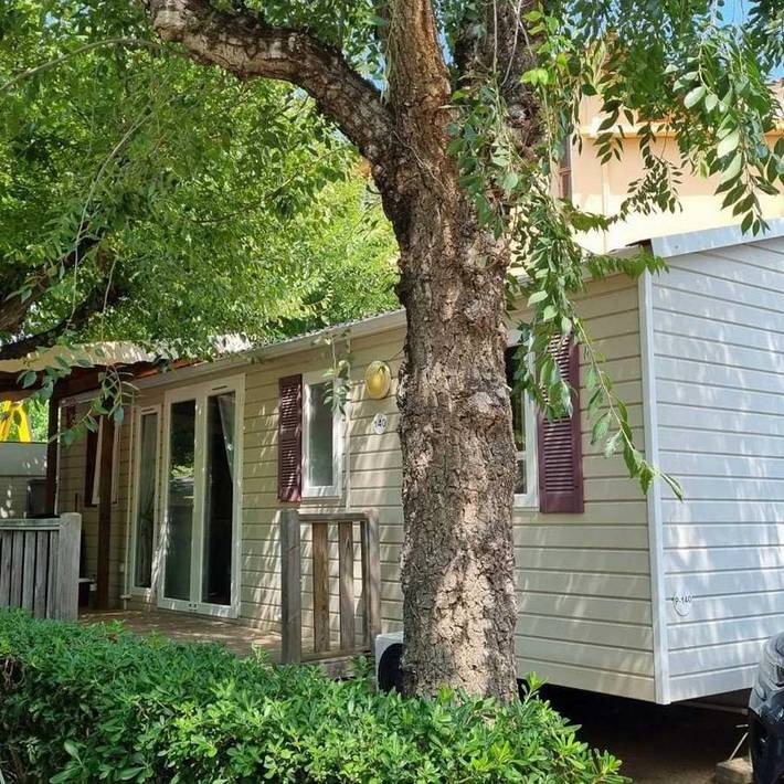 Camping pour 6 personnes, avec bassin pour enfant et piscine, animaux acceptés à Blanes