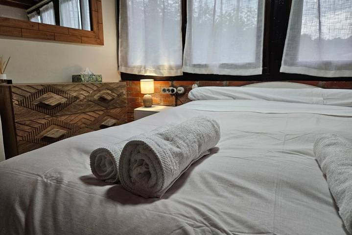 Ganze Wohnung, Gemütliche Wohnung mit Wlan, Kamin und Waschmaschine in Piloña, Sierra del Sueve