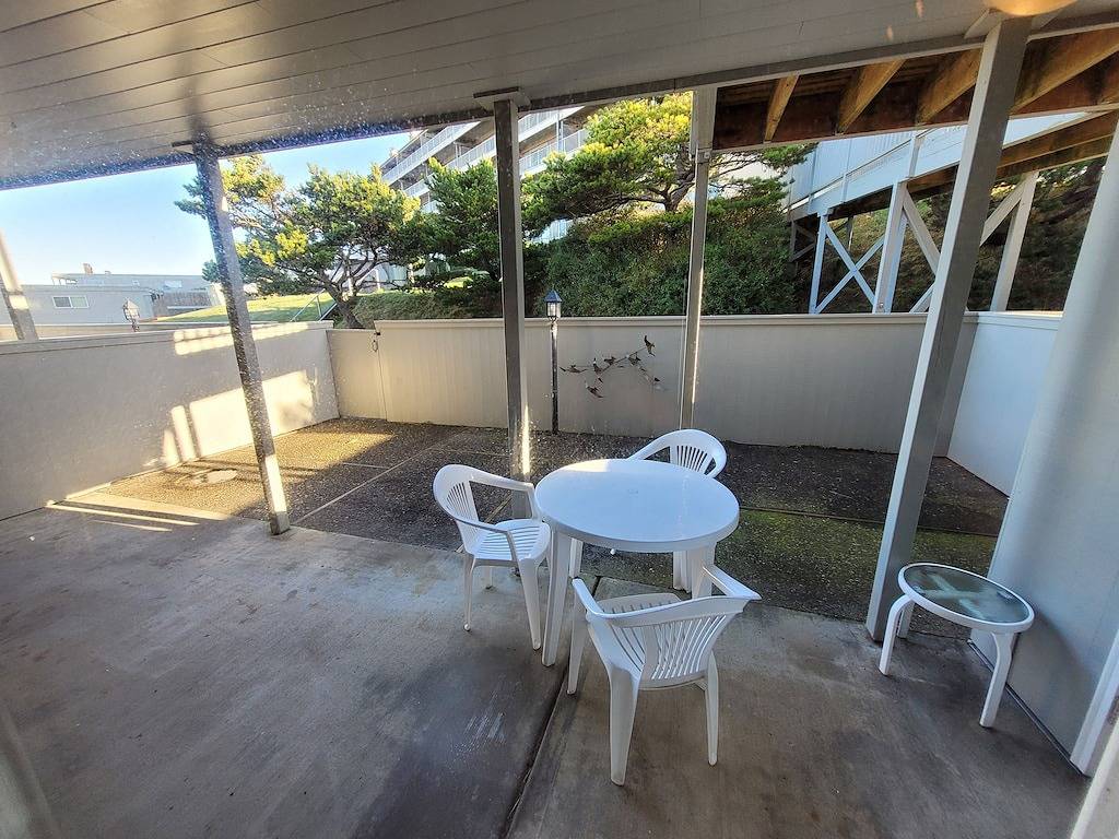 Ganze Wohnung, Aktualisierte tierfreundliche Einheit. Einfacher Zugang zum Strand. Keine Reinigungsgebühren in Gearhart, Clatsop County