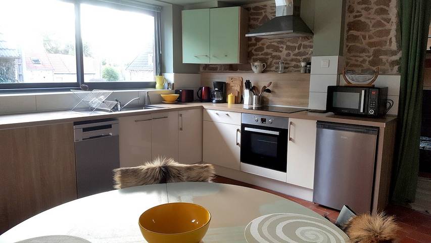 Gîte pour 4 personnes, avec terrasse et jardin dans la Manche - 2