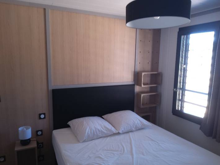 Gîte pour 6 personnes, avec terrasse et piscine dans Lac de Jouarrès - 2