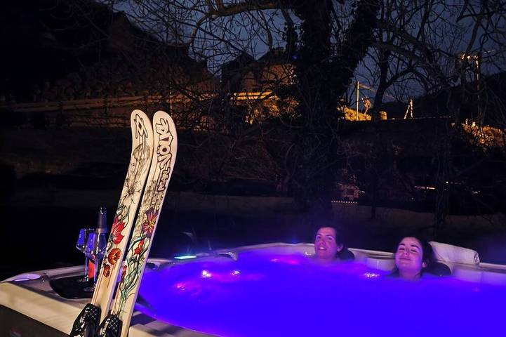 Location de vacances pour 10 personnes, avec Balcon ainsi que Jacuzzi et Jardin à Sainte-Engrâce