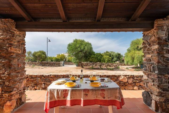 Gîte pour 5 personnes, avec jardin à Pittulongu - 3