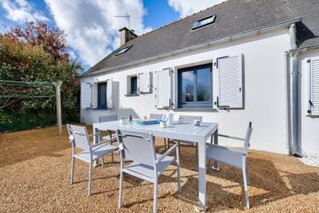 Location de vacances pour 6 personnes, avec jardin et terrasse à Guissény