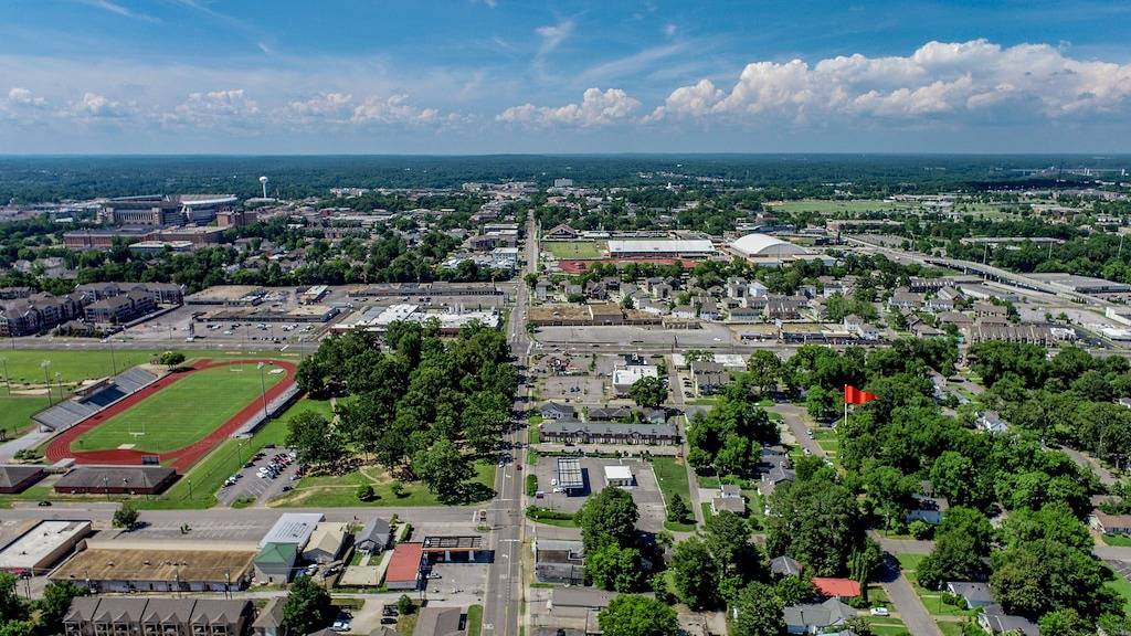 Bama Bungalow - Book for football season and more! in Tuscaloosa, Tuscaloosa County