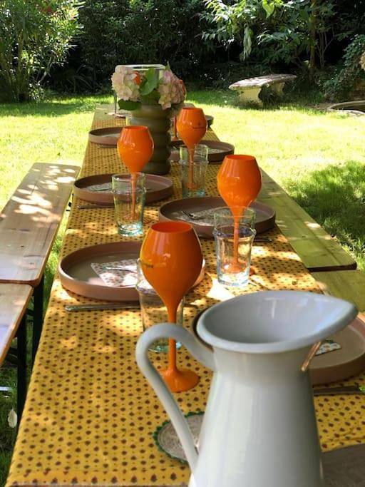 Location de vacances pour 8 personnes, avec jardin et terrasse ainsi que piscine et vue, animaux acceptés à Collonges-au-Mont-d'Or - 3