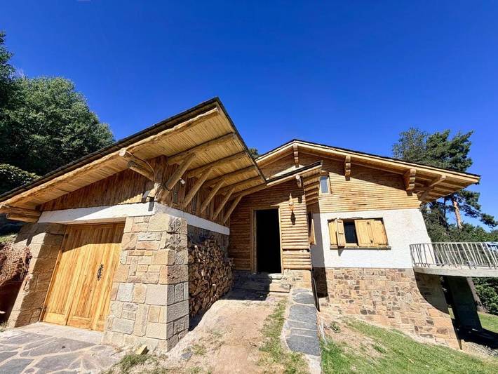 Casa rural para 12 personas en Alp - 2