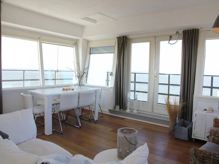 Heritage Holiday Home in Huisduinen near Sea in Den Helder, North Holland - North Sea Coast