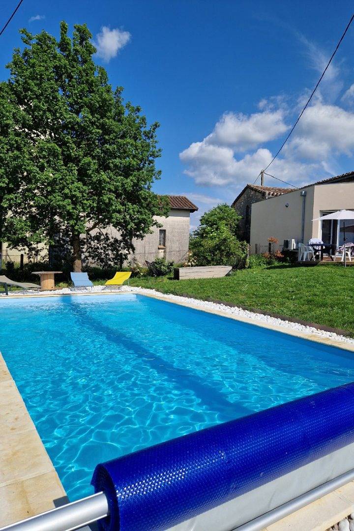 Maison climatisée, piscine sur terrain clos, parking in Lamillarié, Région d'Albi