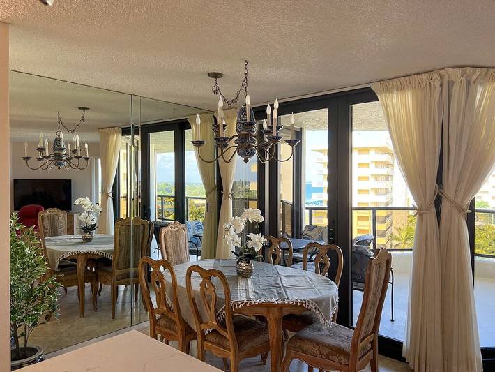Holiday rental for 4 people, with hot tub and pool as well as balcony in Marco Island