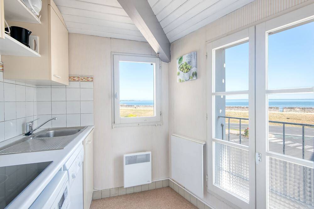 Apartamento entero, Apartment Ombrine with sea view and swimming poll access in Saint-Martin-de-Ré, Isla de Ré