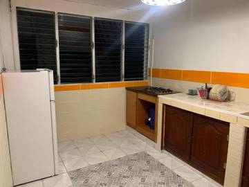Chambre d’hôte pour 3 personnes, avec vue et terrasse à Les Abymes