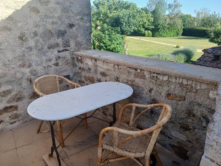 Entire apartment, 'Château Les Forges -Tennis, Pool, Golf ' in Les Forges, Deux-Sèvres