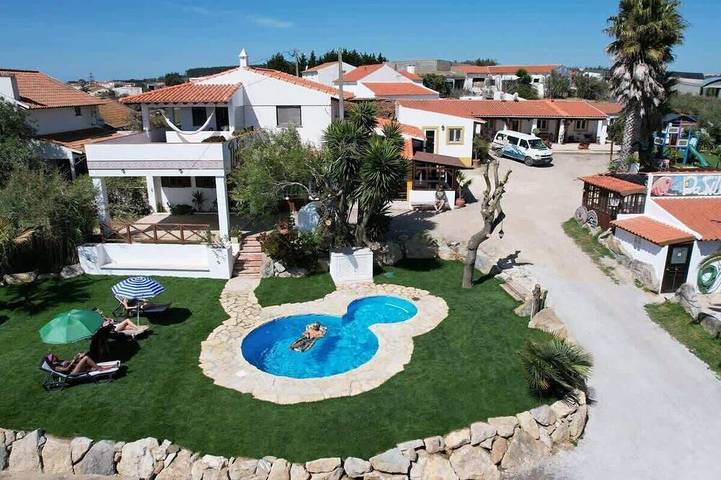 Holiday home for 20 people, with balcony and garden, with pets - 1