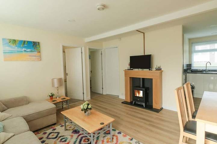 Chalet for 4 people, with garden in Dartmouth