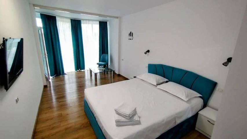 Gîte pour 2 personnes, avec Balcon et Terrasse ainsi que Jardin et Vue