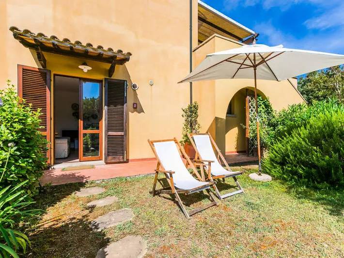 Ferienwohnung für 4 Personen, mit Pool und Garten