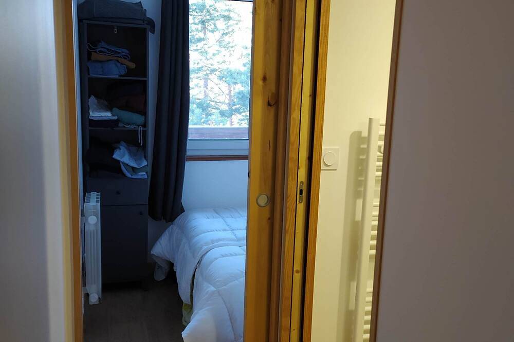 Appartement entier, Appart ac balcon neuf 2chbrs- 6p - Pied des pistes in Génos, Pyrénées