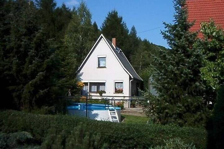 Ferienhaus für 5 Personen, mit Garten und Pool in Pirna