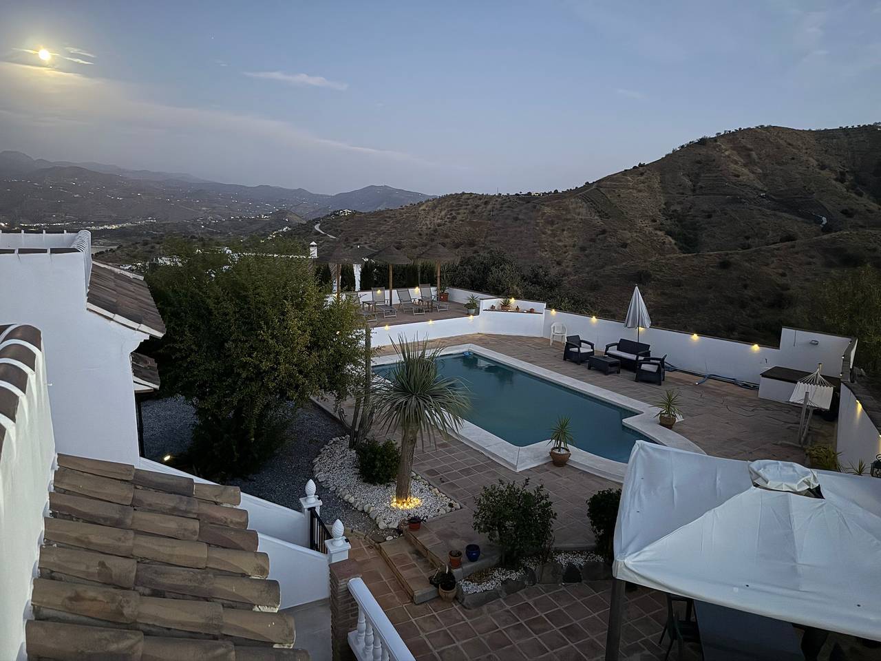 Casa Vacacional 'Vista Montaña' con Vistas al Lago, Wi-Fi y Aire Acondicionado in Los Romanes, Viñuela