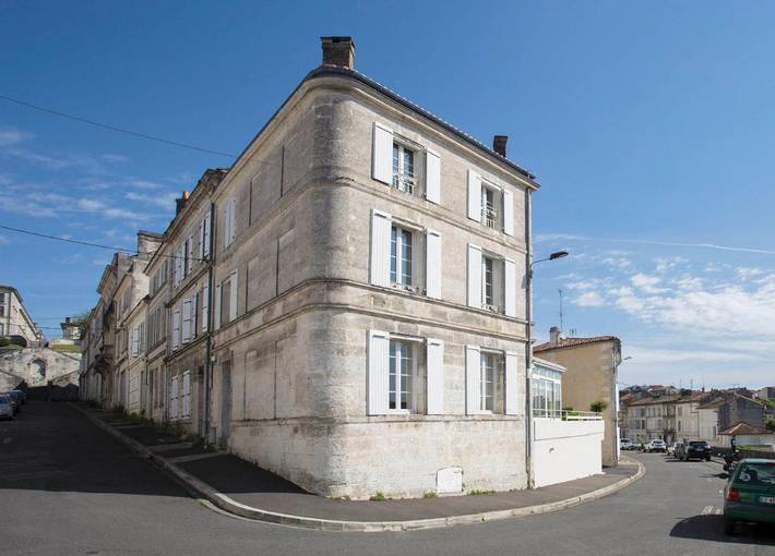 Chambre d’hôte pour 3 personnes, avec terrasse et vue