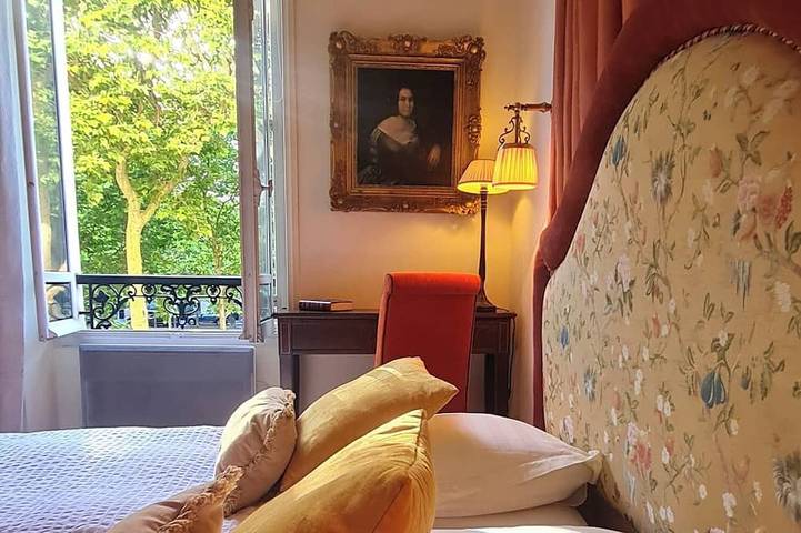 Ferienwohnung für 4 Personen, mit Terrasse und Pool am Eiffelturm