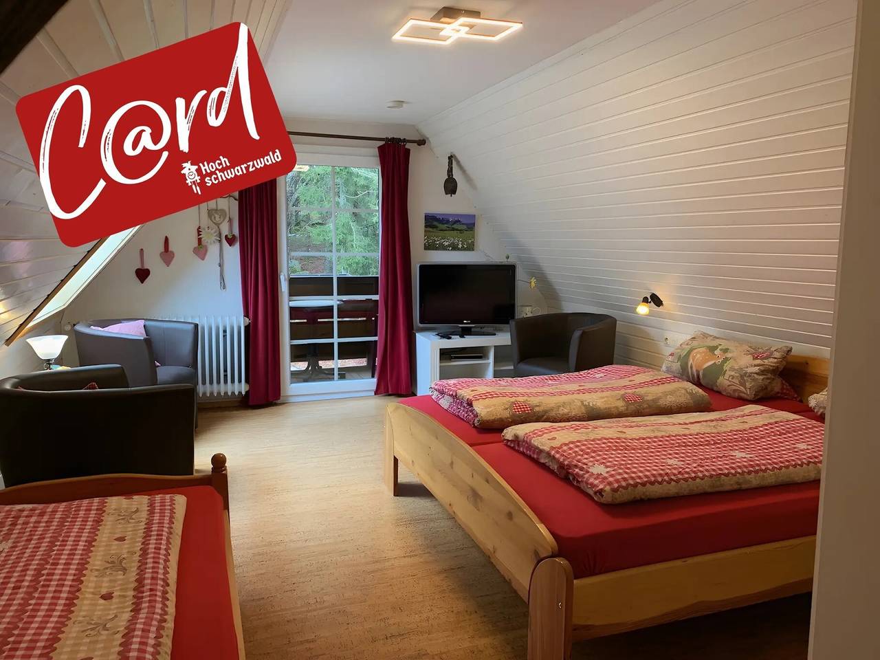 Zimmer 'Dreibettzimmer Mit Balkon' mit Bergblick, Gemeinschaftsterrasse und Wi-Fi in Blasiwald (Schluchsee), Schluchsee