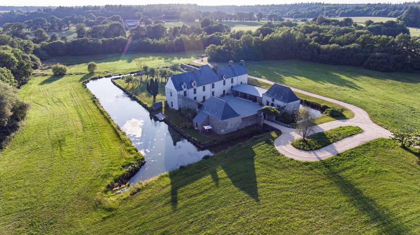 Gîte pour 4 personnes, avec Terrasse et Jardin ainsi que Piscine et Sauna à Pluvigner - 3