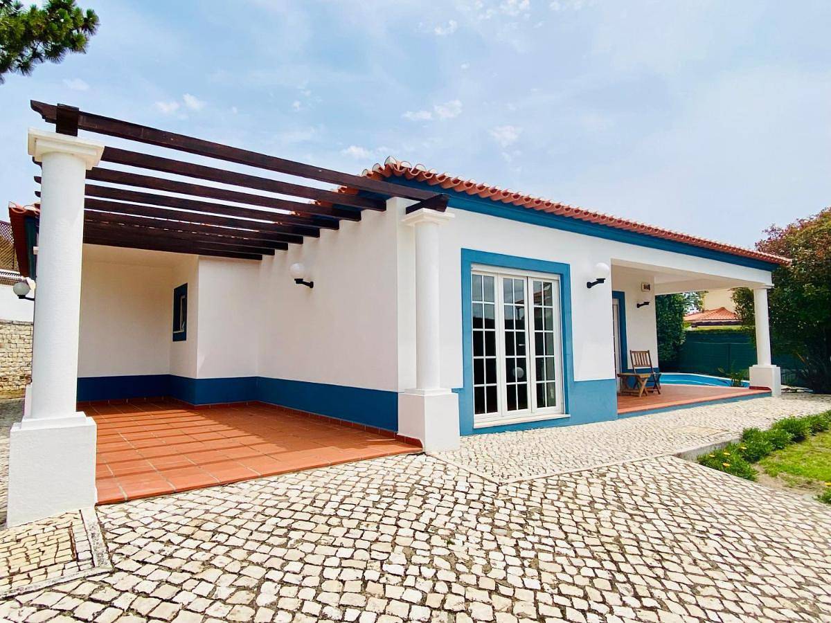 Three-Bedroom Villa in Amoreira, Leiria distrito