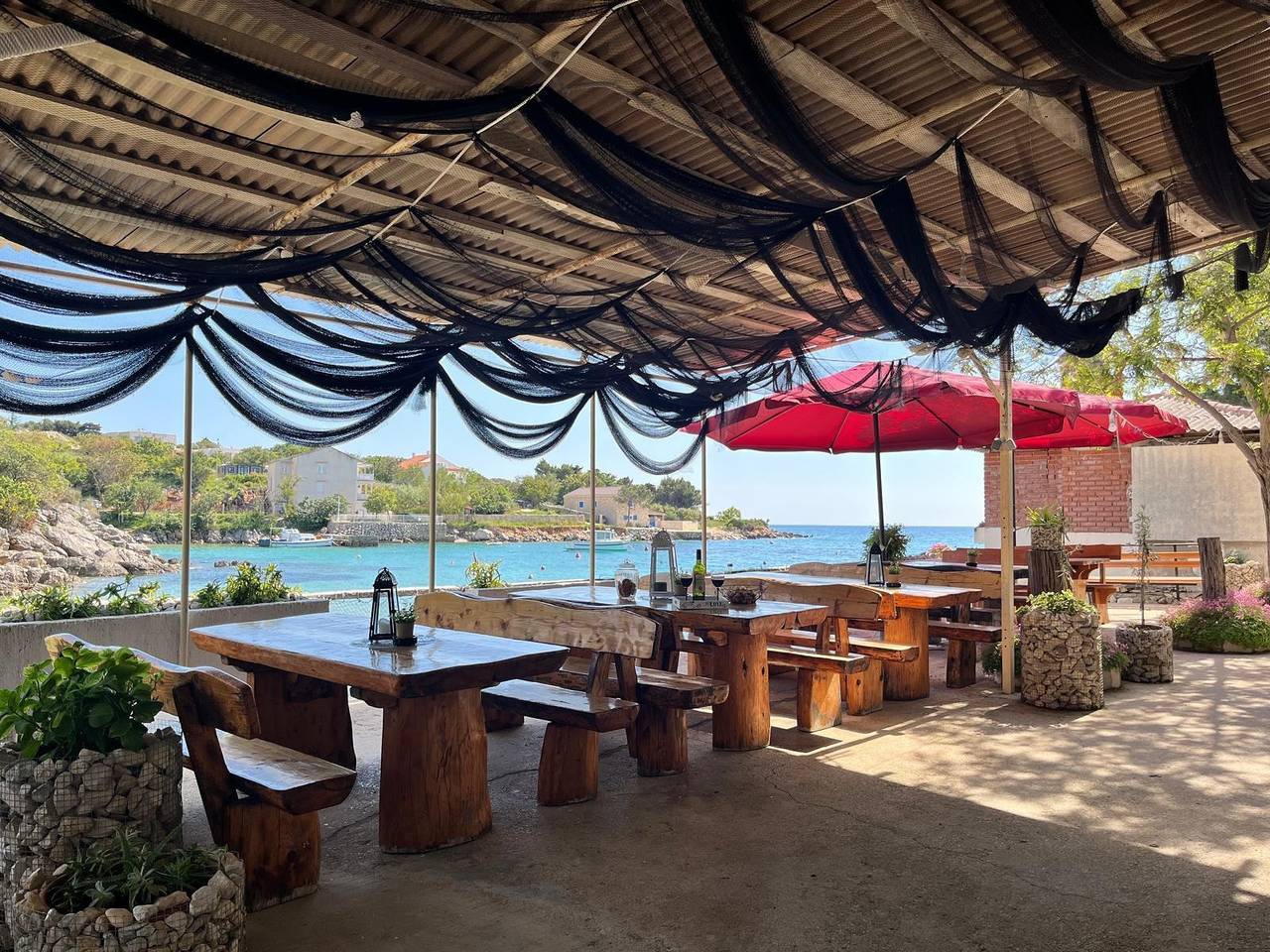 Entire apartment, Two bedroom apartment near beach Potočnica, Pag A-222-a in Novalja, Pag Island