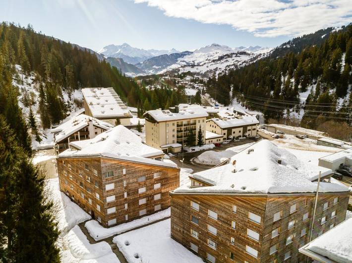 Lodge for 6 people, with terrace in Switzerland