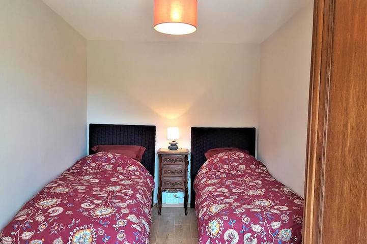 Location de vacances pour 6 personnes, avec jardin dans Gonneville-la-Mallet - 2