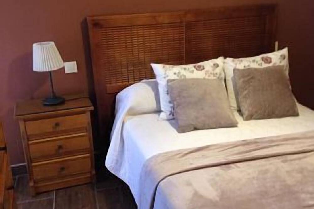 La Plazuela Navaluenga en pleno centro de Navaluenga.Muy reformada y confortable in Navaluenga, Valle del Alberche