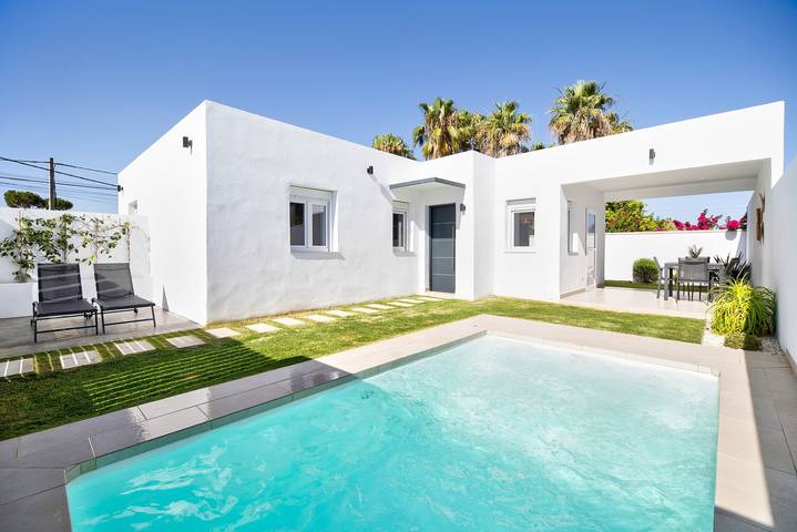 Casa rural para 4 personas, con jardín en Chiclana de la Frontera