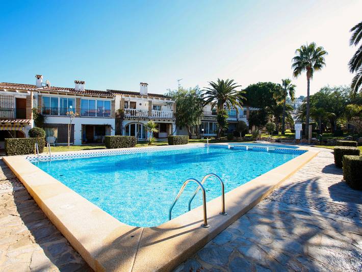 Bungalow pour 6 personnes, avec piscine et jardin à Dénia
